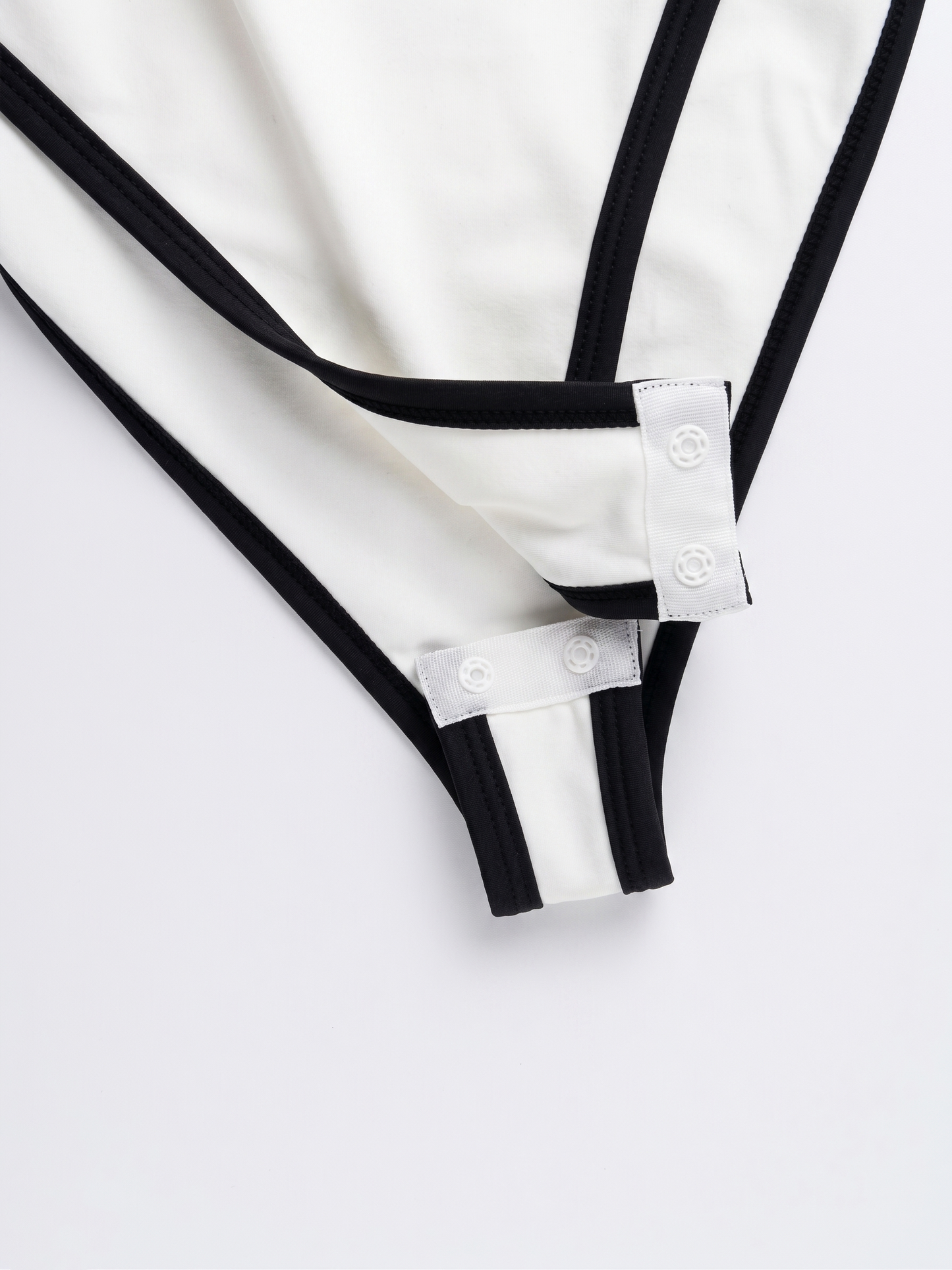 Sculpting All-Day Bodysuit | White-Black