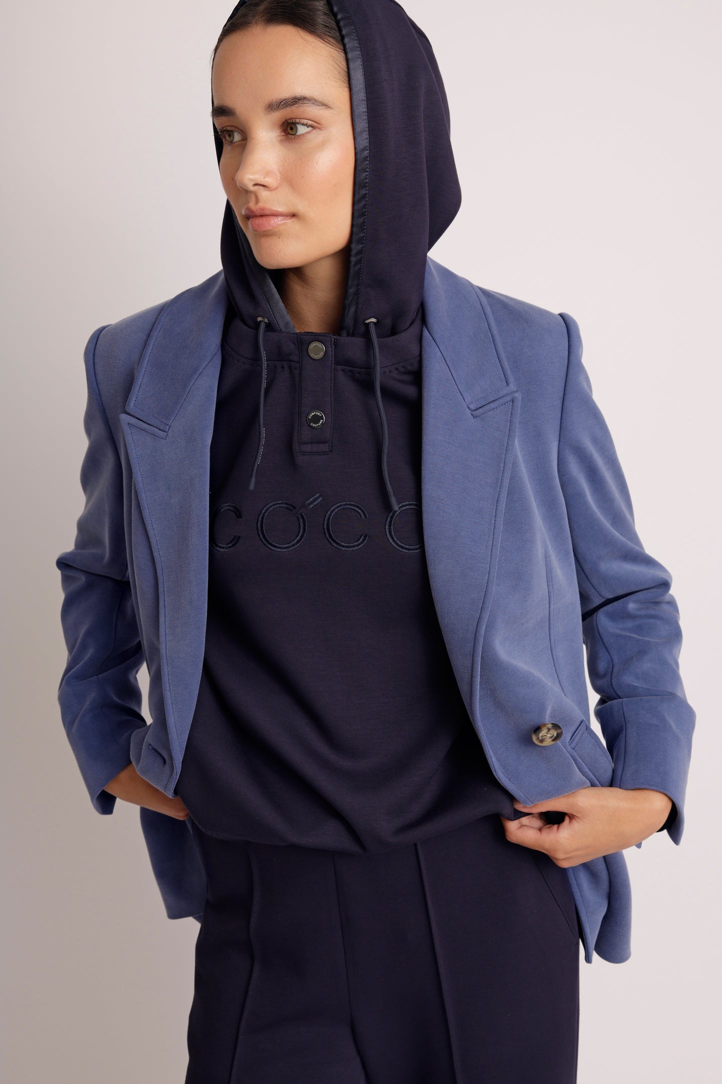Removable-Hood Logo Sweat | Navy