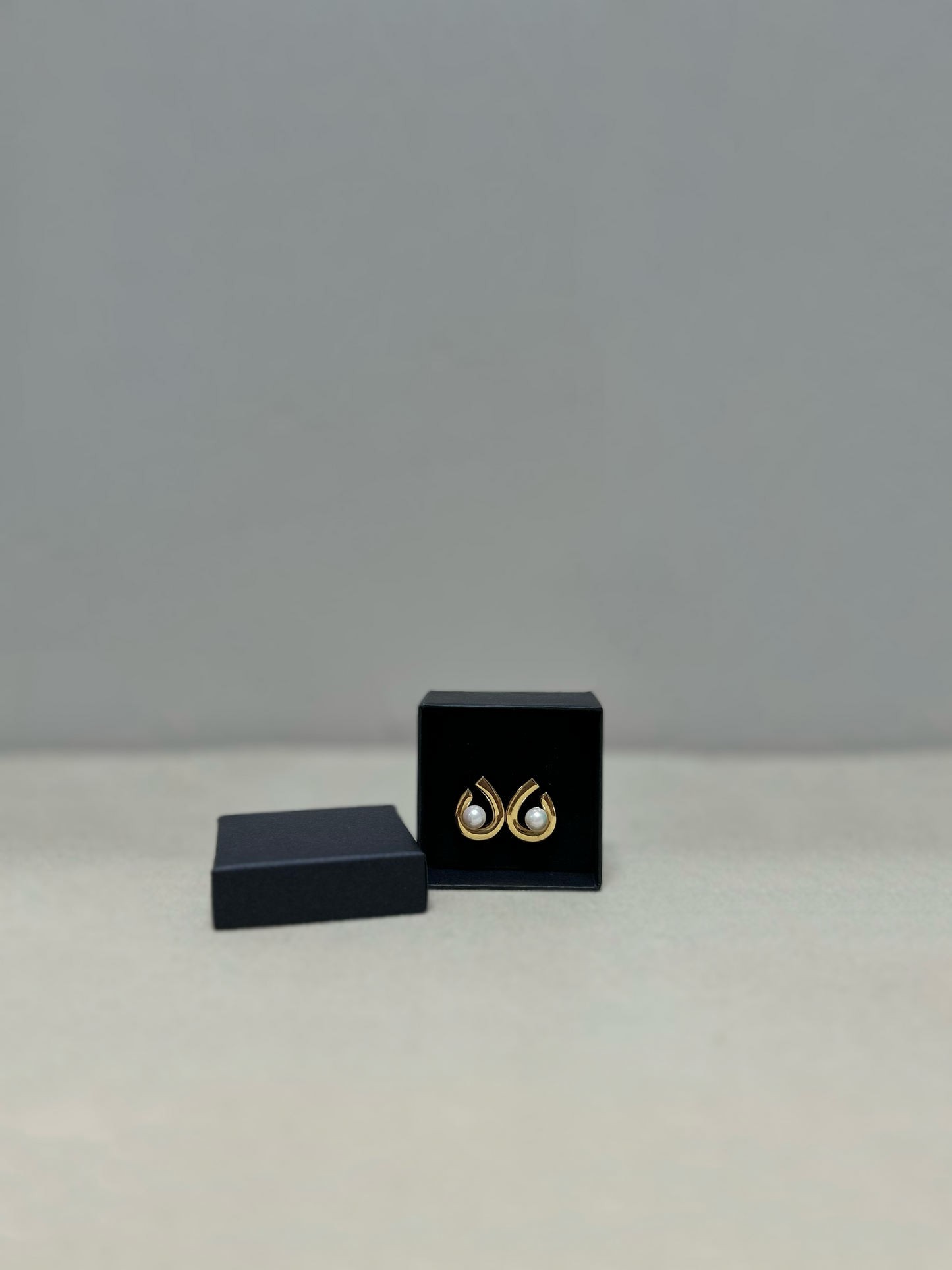 The Signature Drop Earrings | Gold