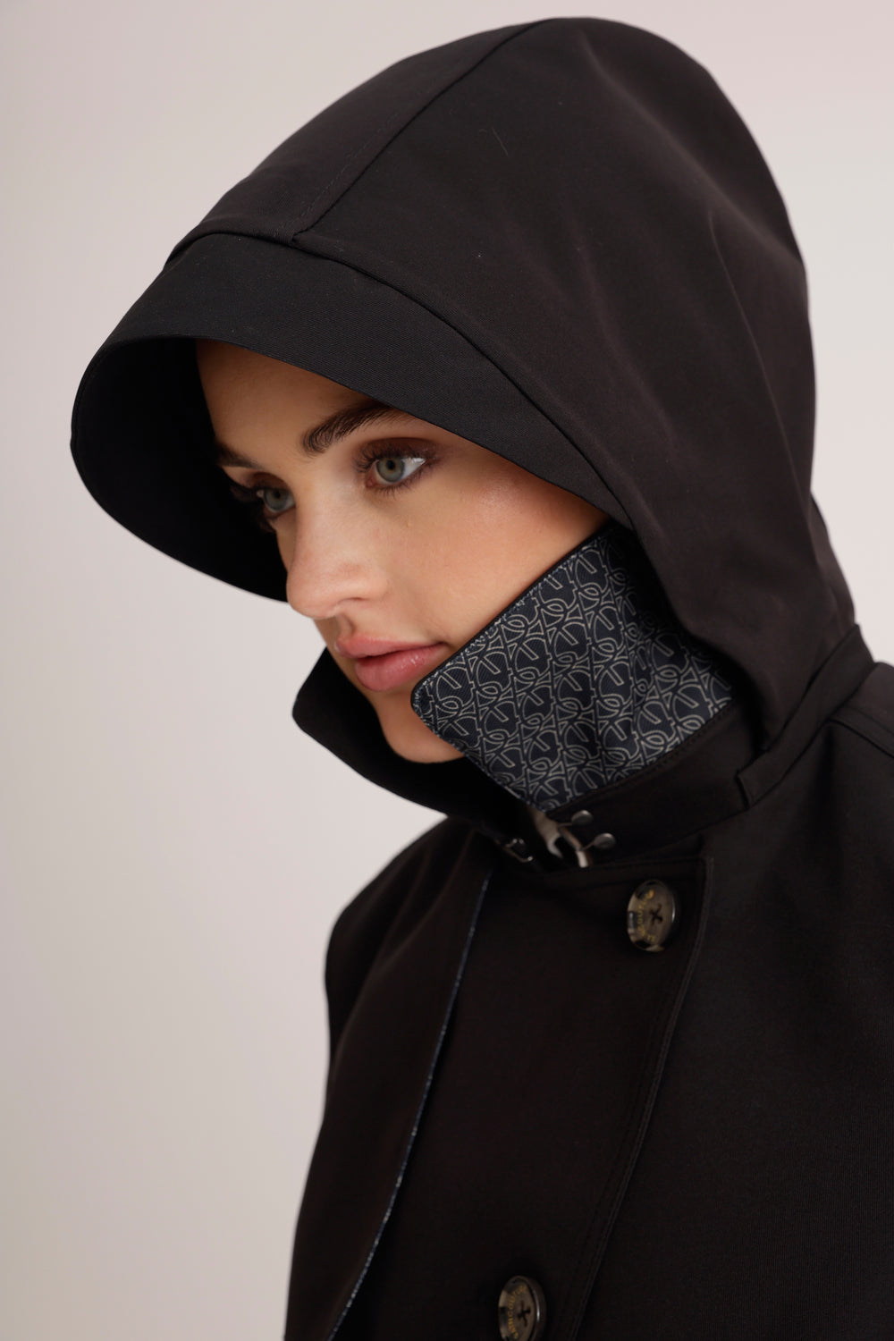 Waterproof Tailored To Fit Trenchcoat | Black