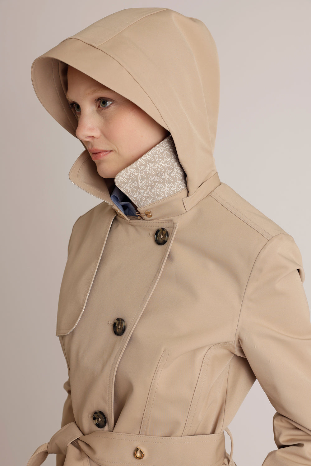 Waterproof Tailored To Fit Trenchcoat | Beige