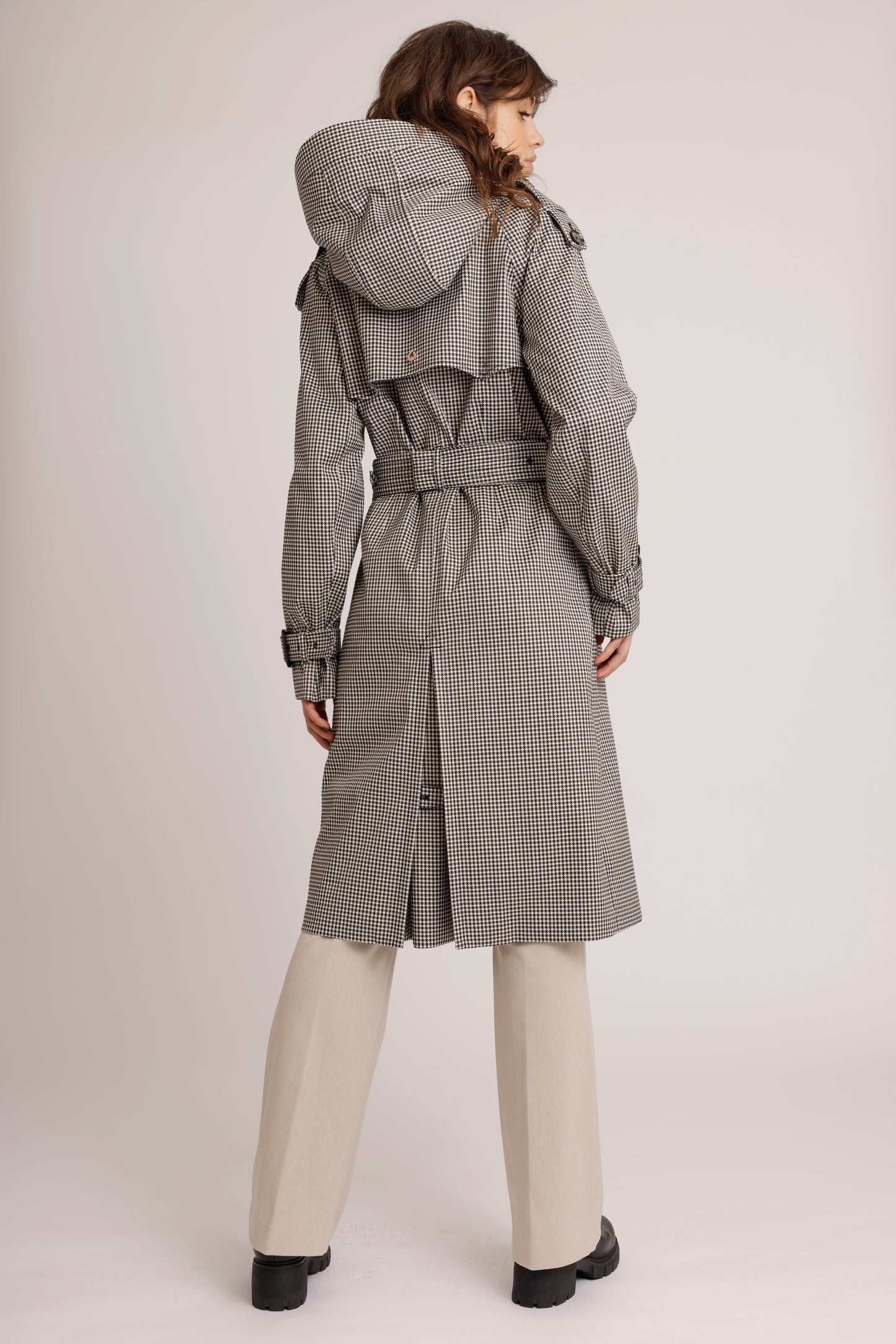 Waterproof Relaxed Fit Trenchcoat | Black Houndstooth