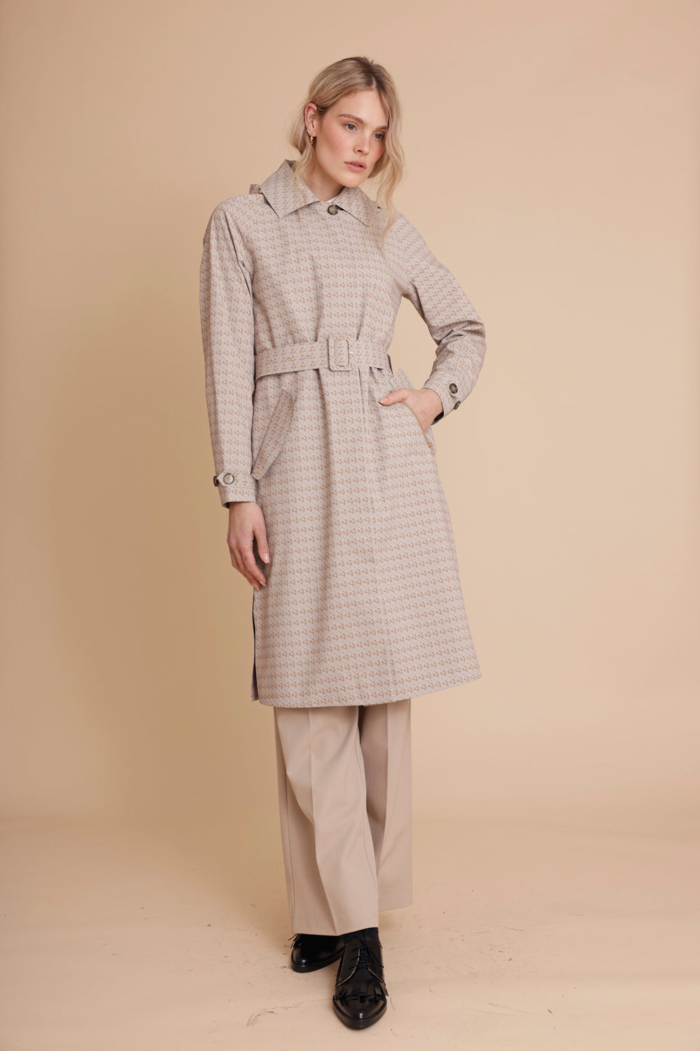 Waterproof Packable Straight-Fit Trenchcoat  | Beige Monogram