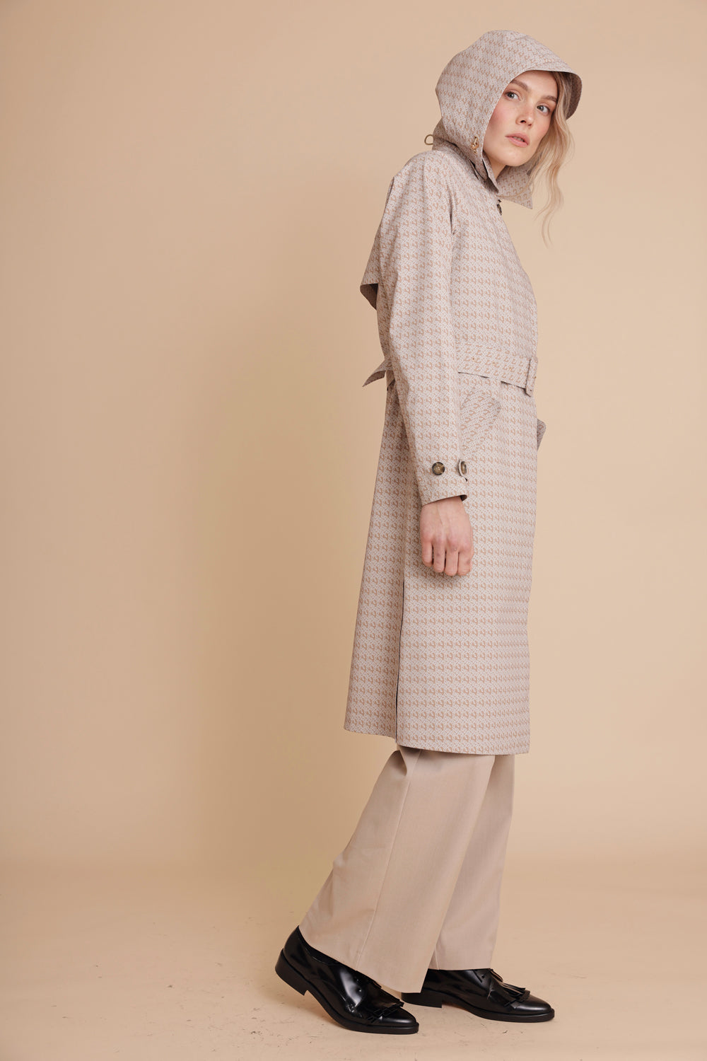 Waterproof Packable Straight-Fit Trenchcoat  | Beige Monogram