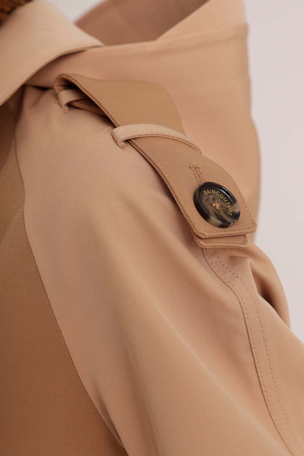 Waterproof Relaxed Fit Trenchcoat  | Beige Two Tone