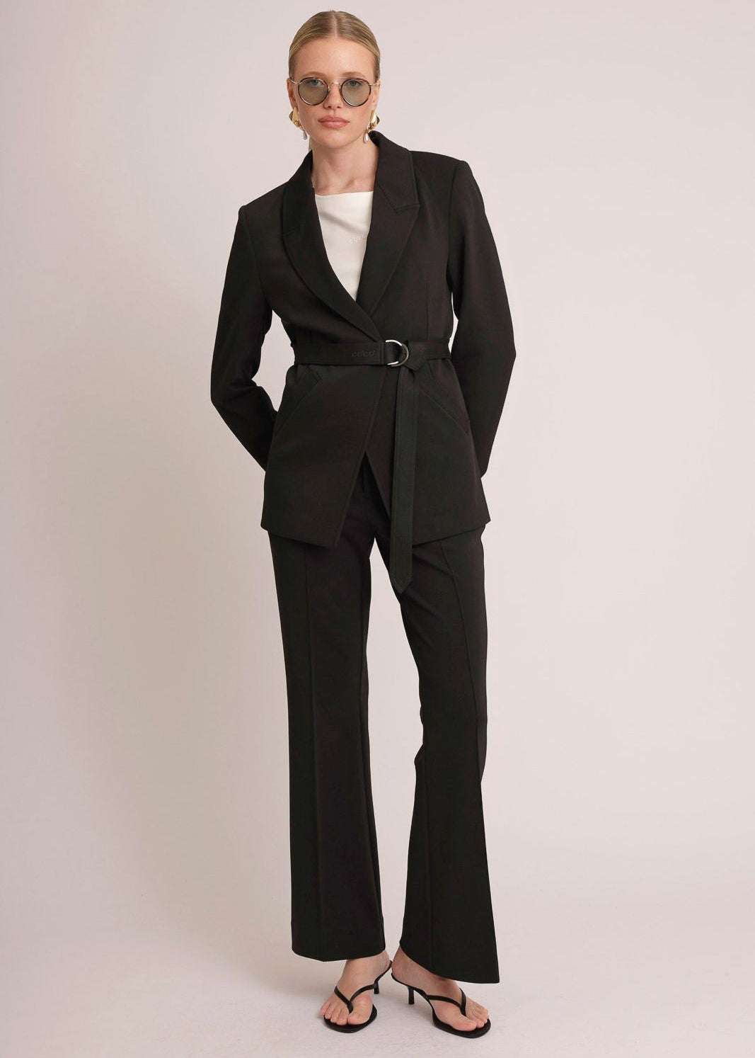 Adjustable Waist-Defining Belt | Almost Black