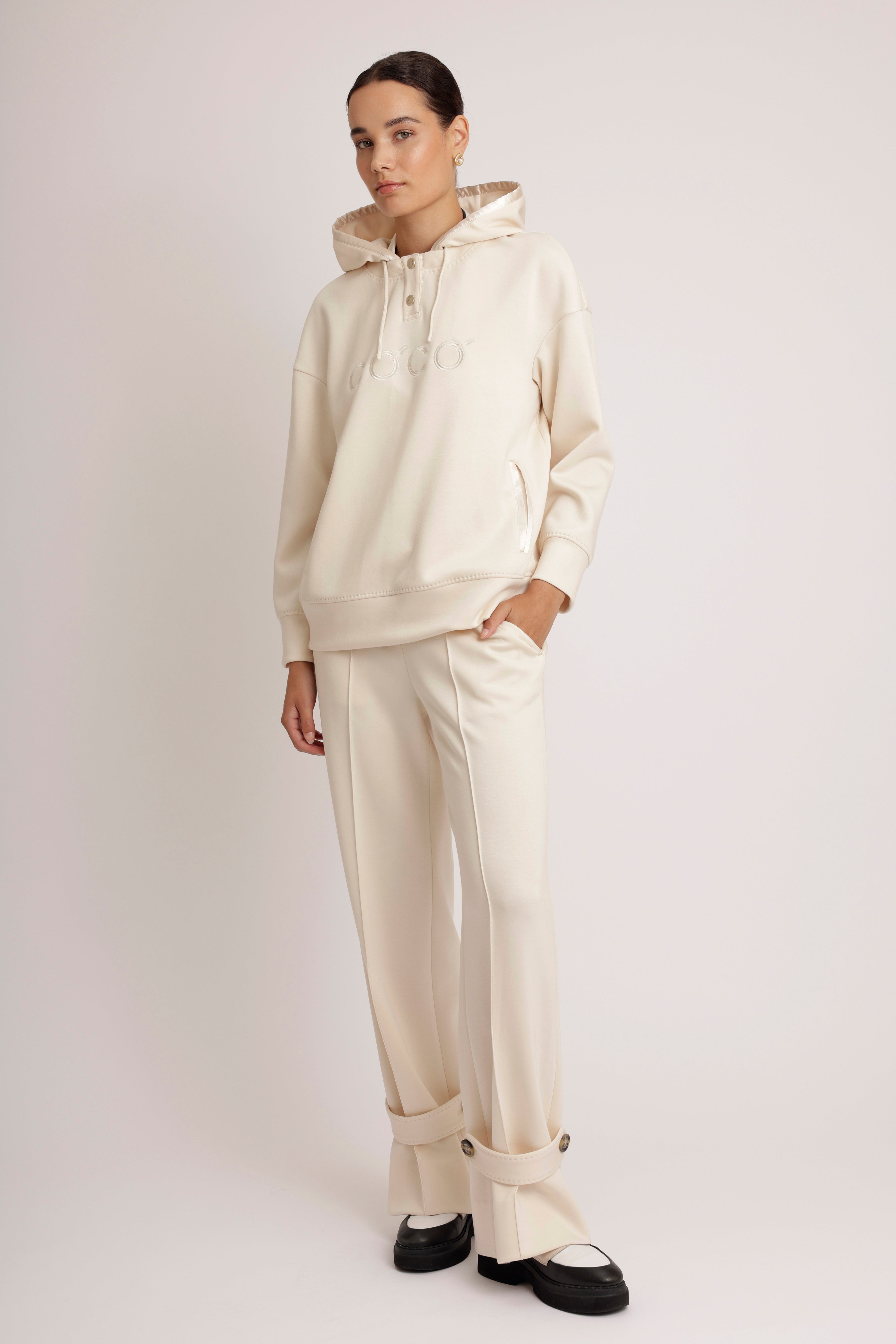 Removable-Hood Logo Sweat | Creamy Beige