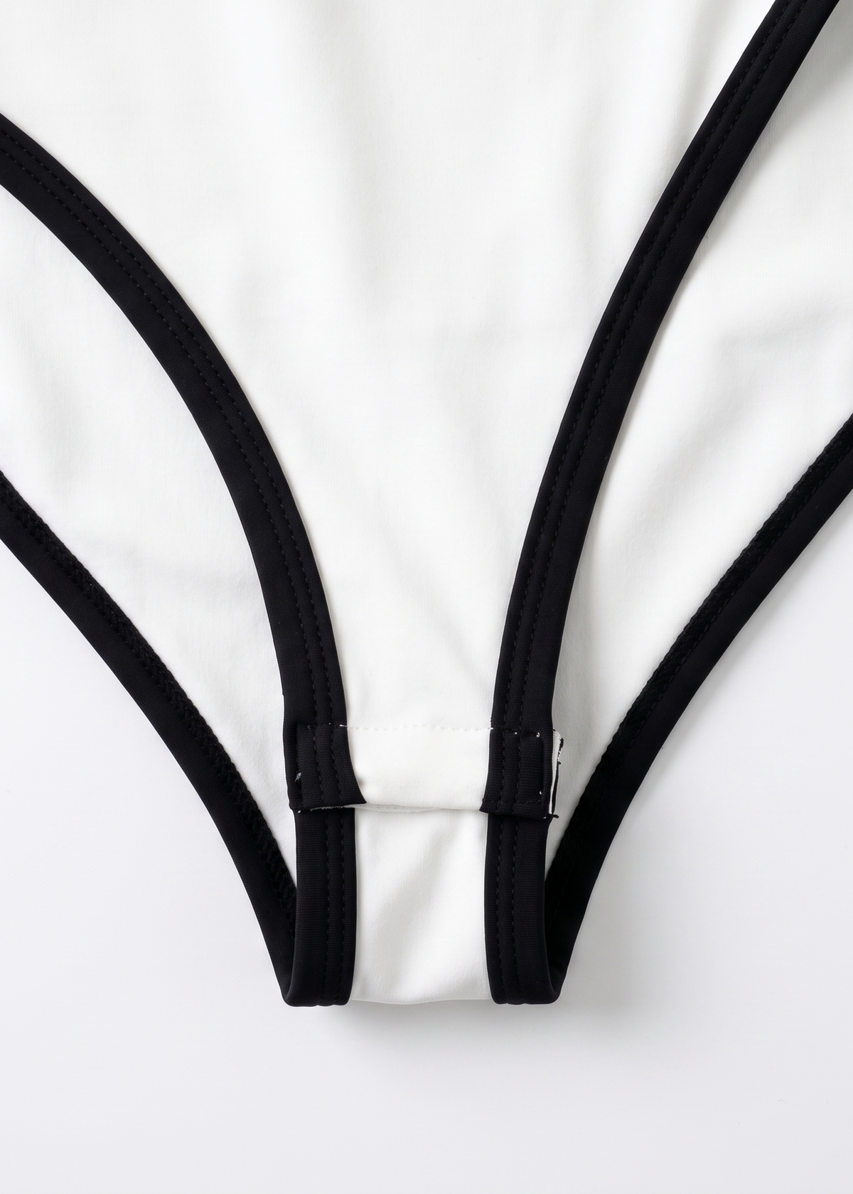 Sculpting All-Day Bodysuit | White-Black