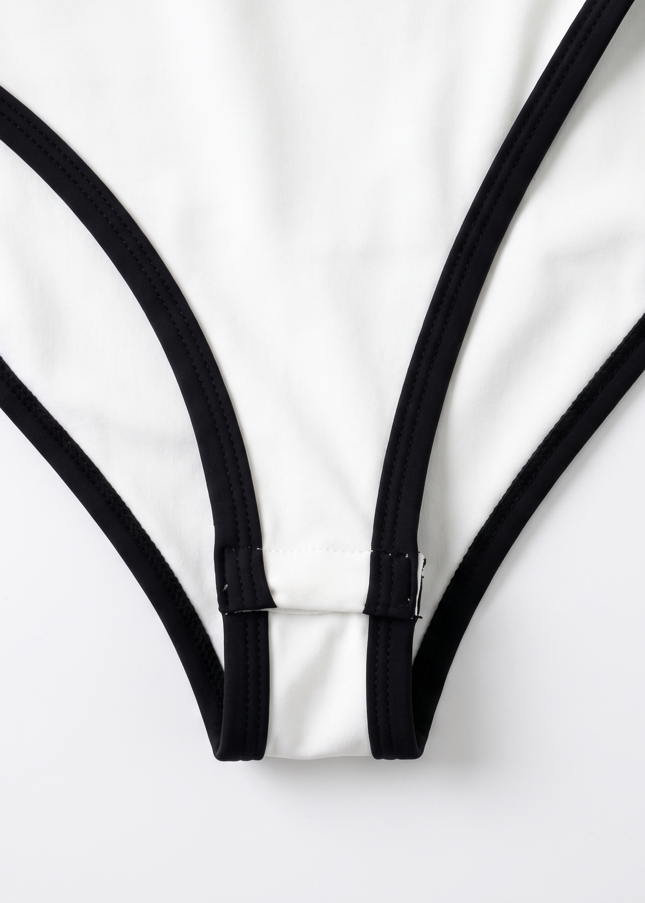 Sculpting All-Day Bodysuit | White-Black