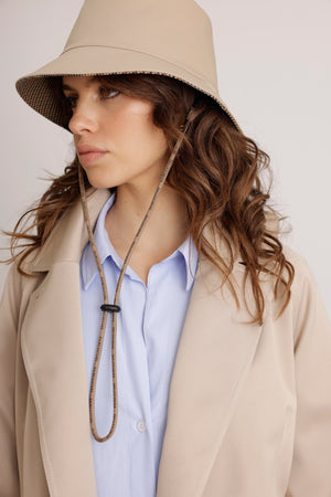 Waterproof Straight-Fit Trenchcoat | Beige Satin
