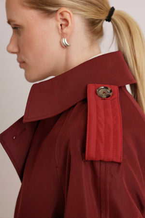 Waterproof Relaxed Fit Trenchcoat  | Burgundy
