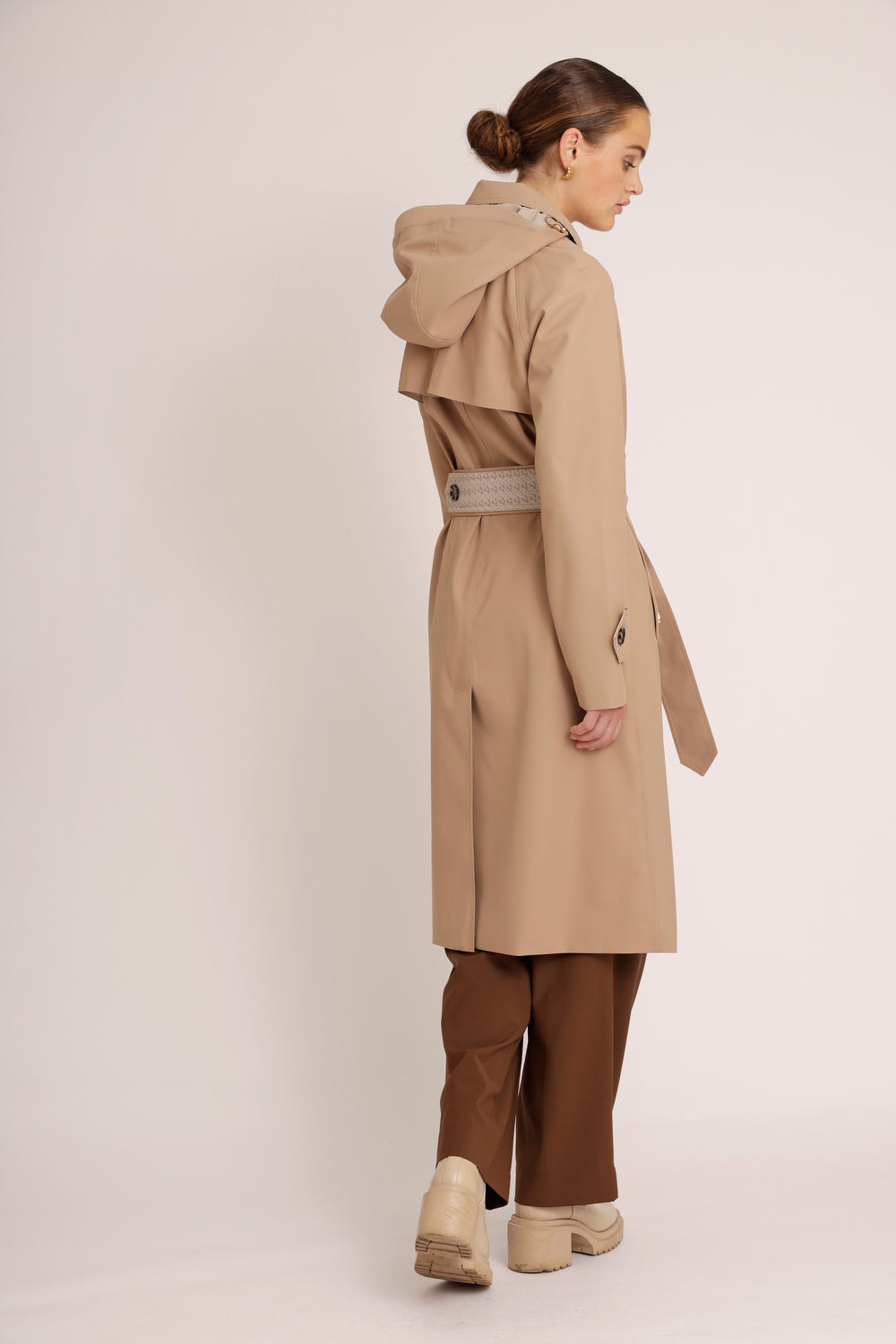 Waterproof Straight-Fit Trenchcoat  | Beige Lightweight